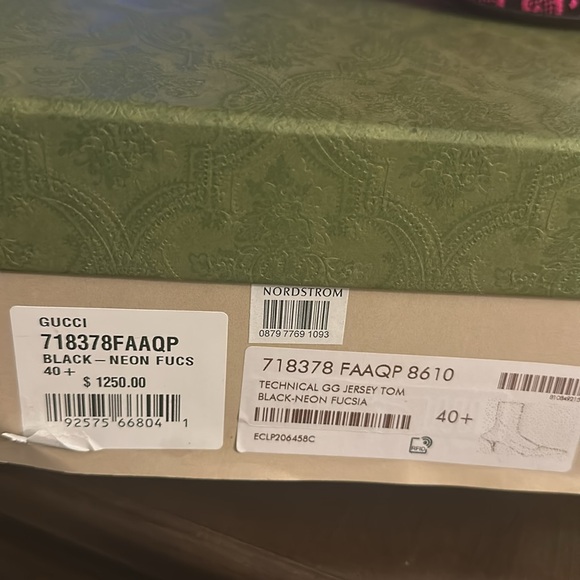 Gucci
GG Jacquard sock bootie
Size 40.5 women - Picture 9 of 9